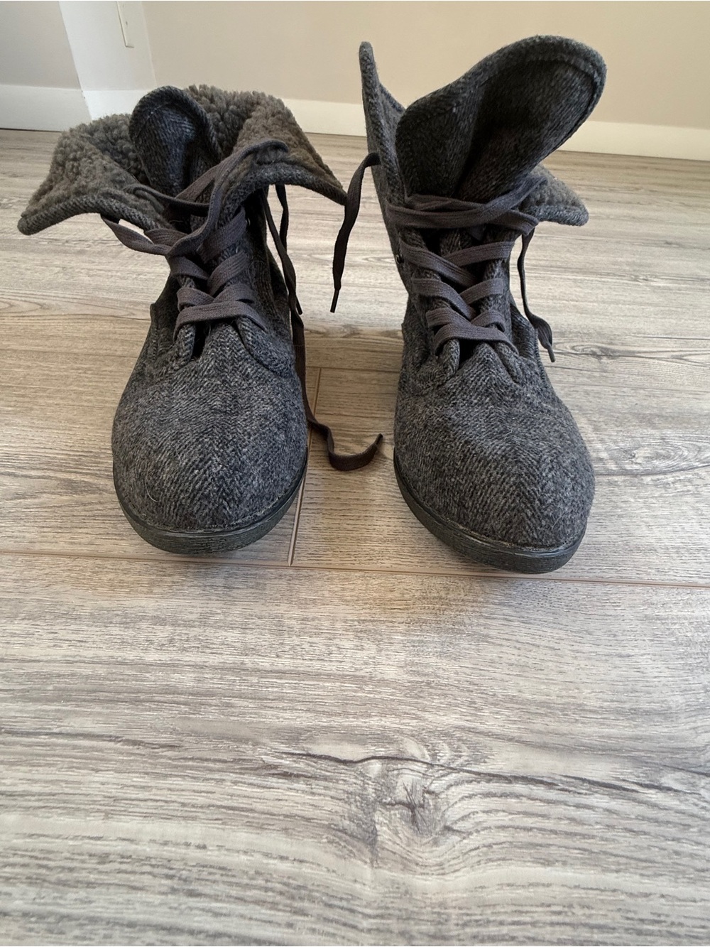 Dark Gray Wool-Blend Lace-Up Winter Boots
